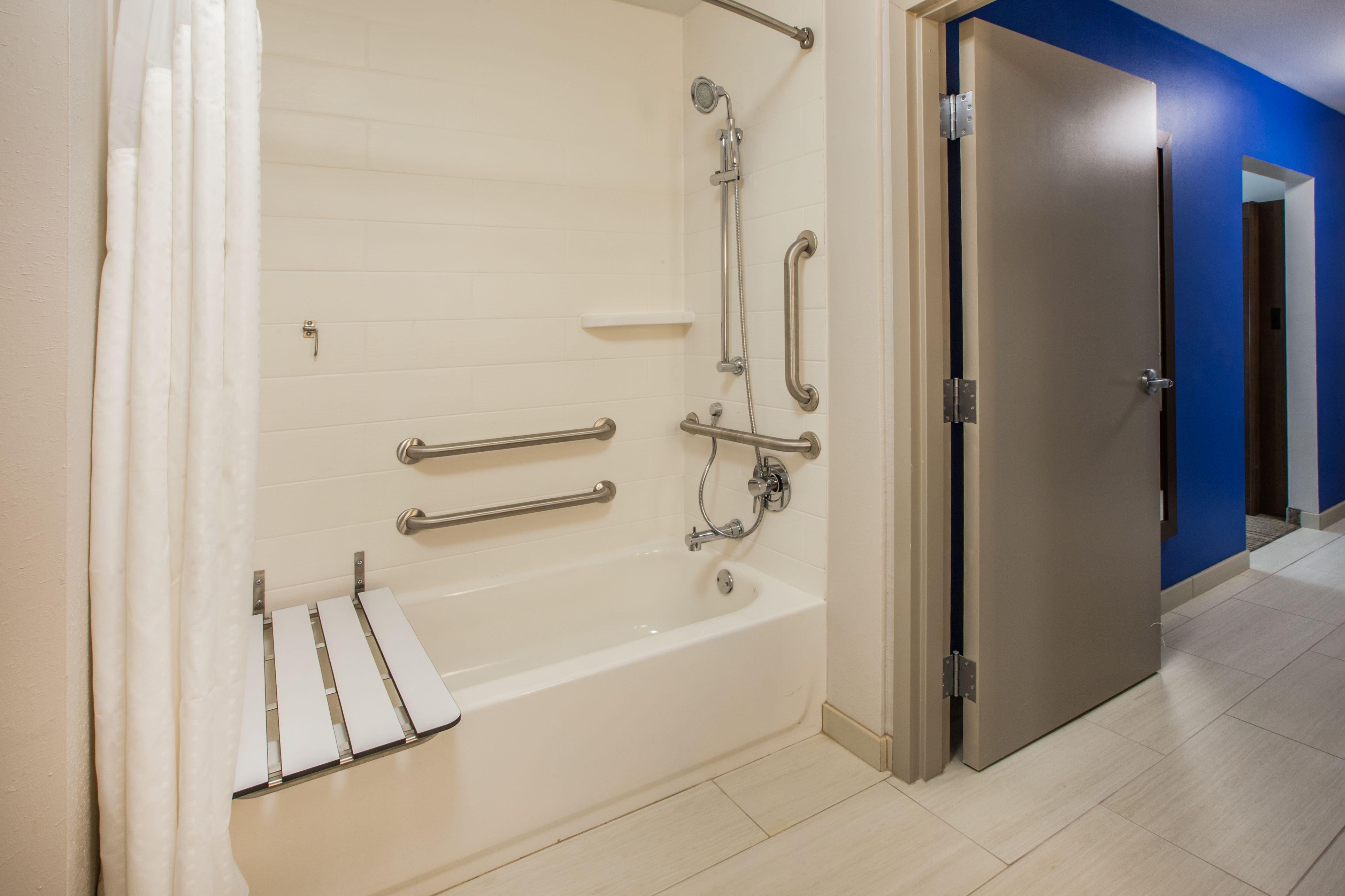 Holiday Inn Express & Suites - Oklahoma City Airport By Ihg Exteriör bild